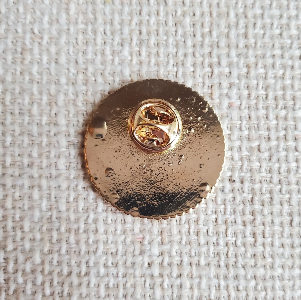 Lab Dog with Glasses Enamel Pin - Picture 2 of 2